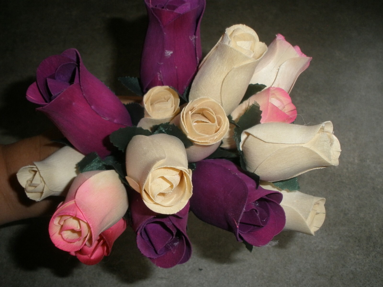 Lot of 16 Faux Stem Roses White Pink Purple 7″ long Floral Decor