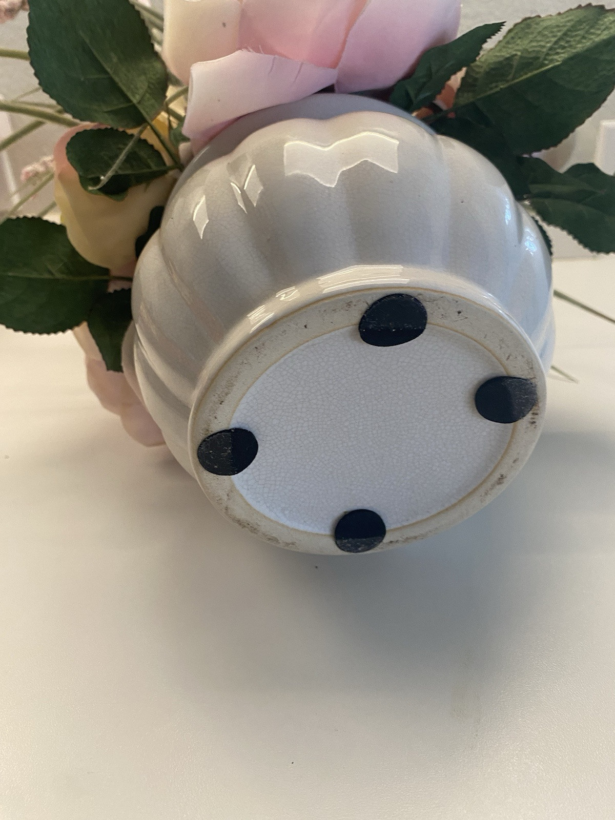 Floral Pink Green Bouquet White Ceramic Pot Vase Arrangement Centerpiece