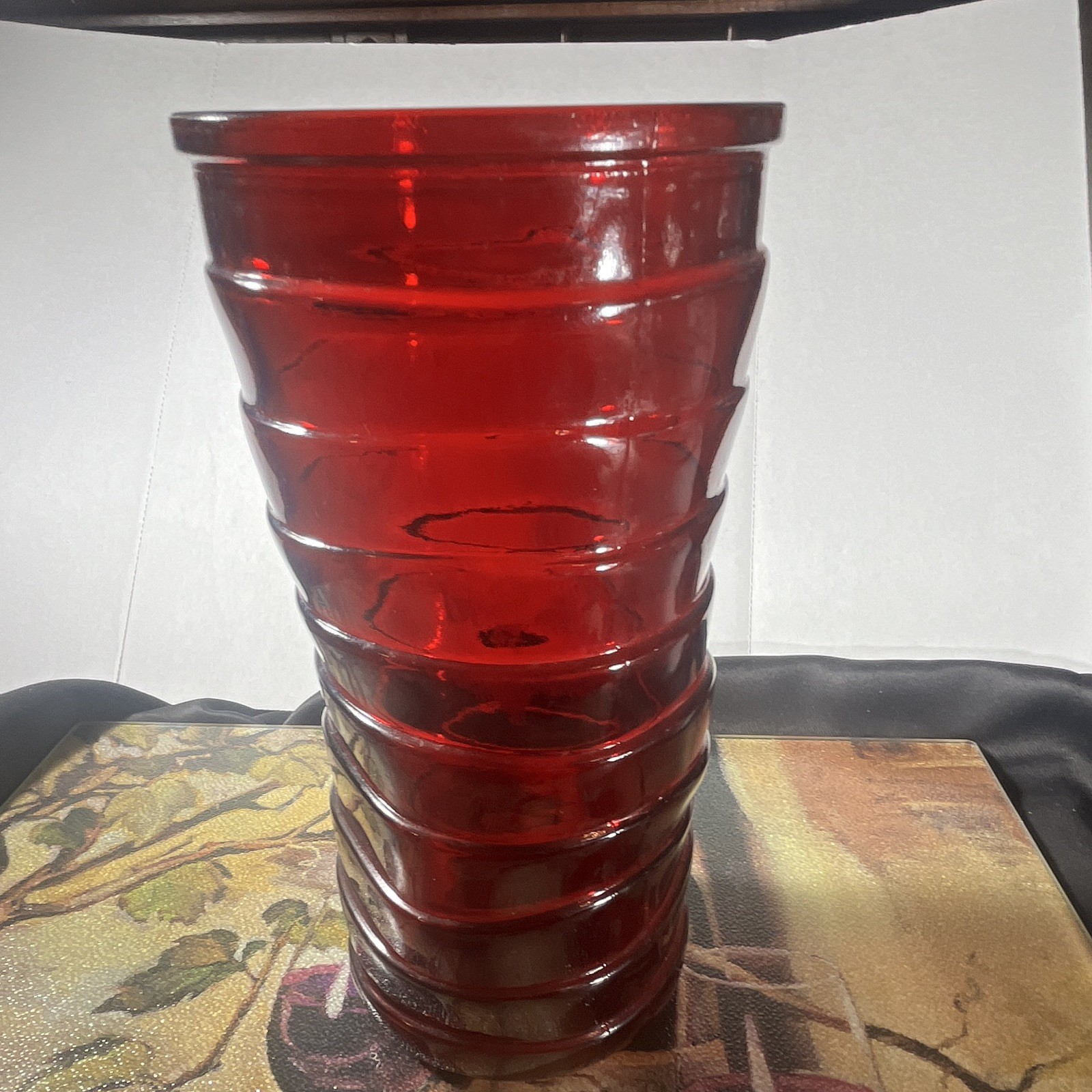Unique Vintage Hoosier Glass Co Red Glass Mishappen Ribbed Glass Vase 1092508