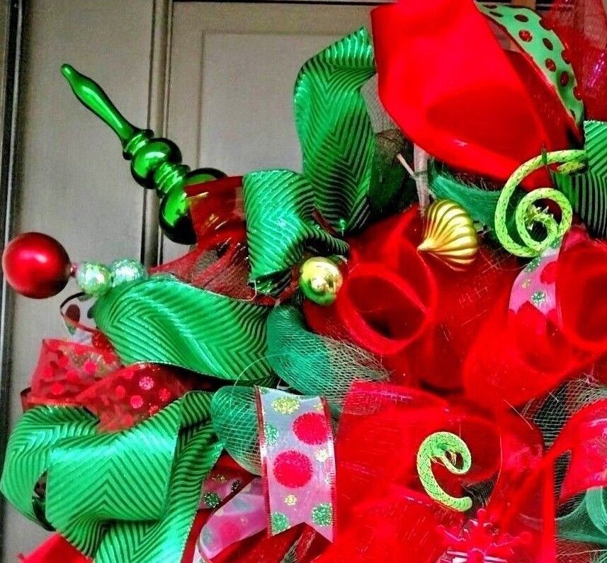 Handmade Christmas Wreath with Lights, 24″ Deco Mesh, Red/Green Door Decor