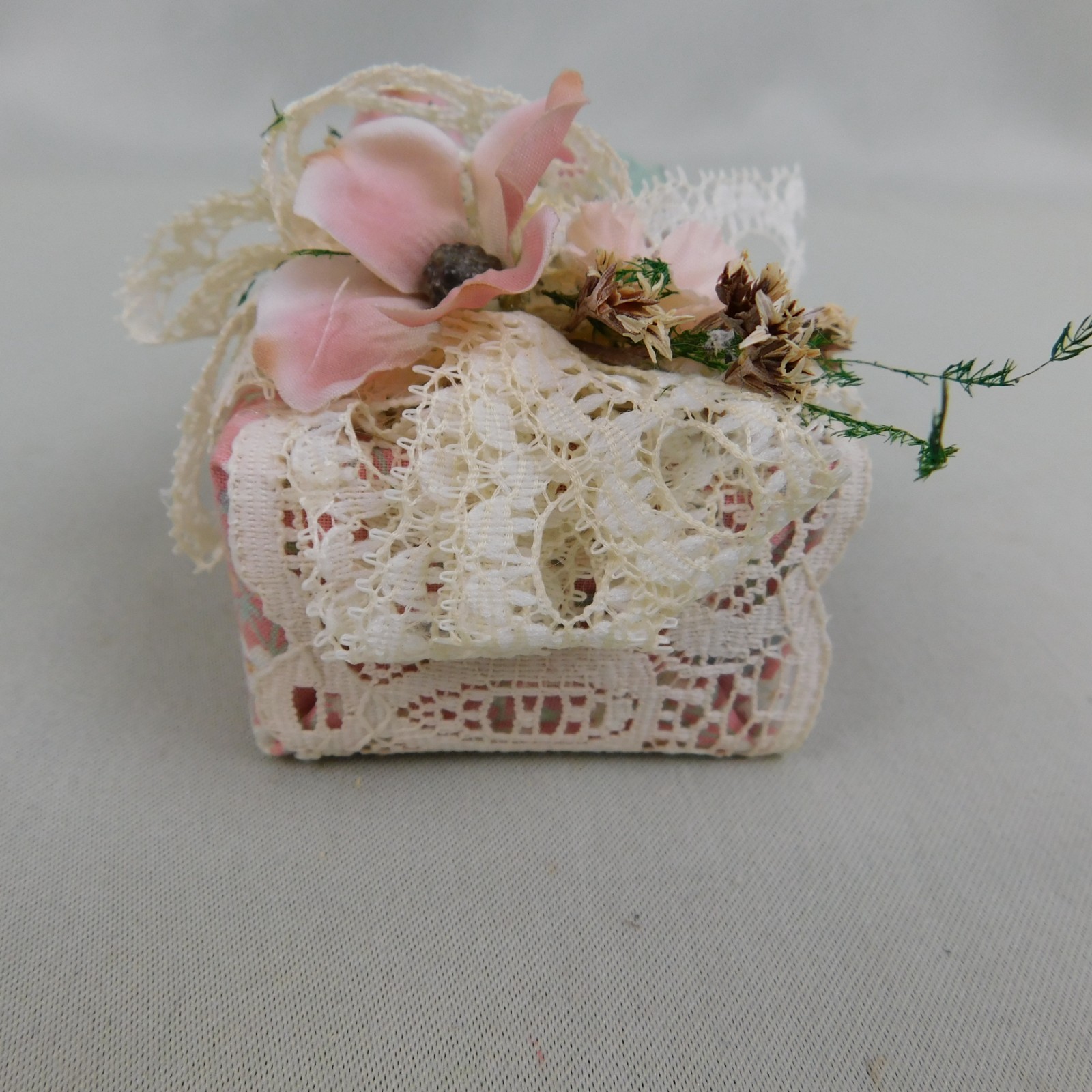 Vintage 80s 90s Floral Lace Handmade Decorated Match Box Style Decor #A387
