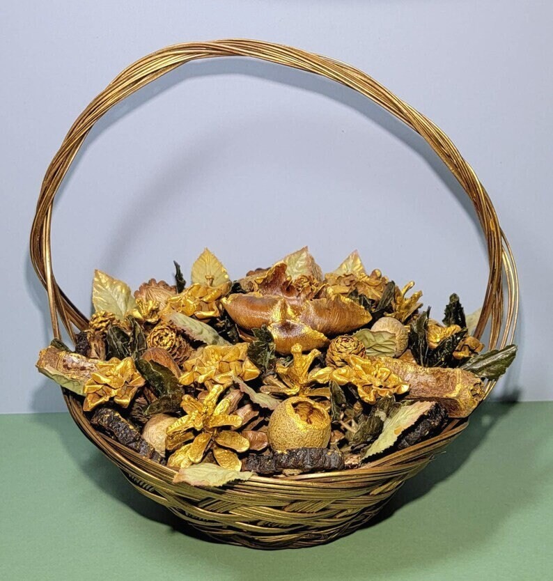 Thanksgiving/Christmas Dried Arrangement Rich Botanical Basket Table Centerpiece