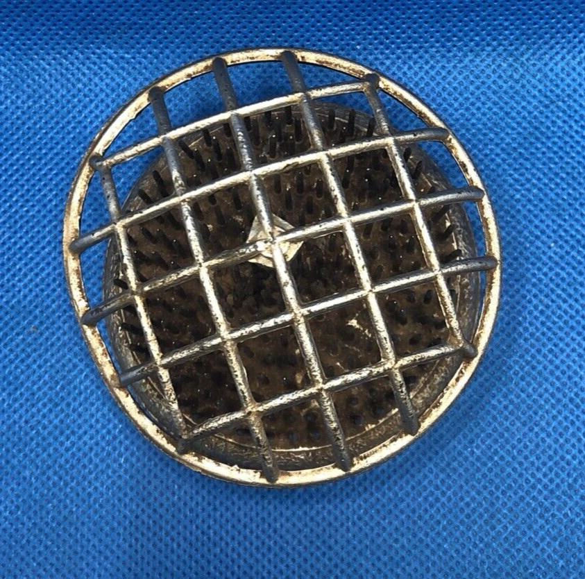Flower Frog Dazey no. 172 Needlesharp Heavy Metal Vintage 2 3/4 X 1 Made In USA