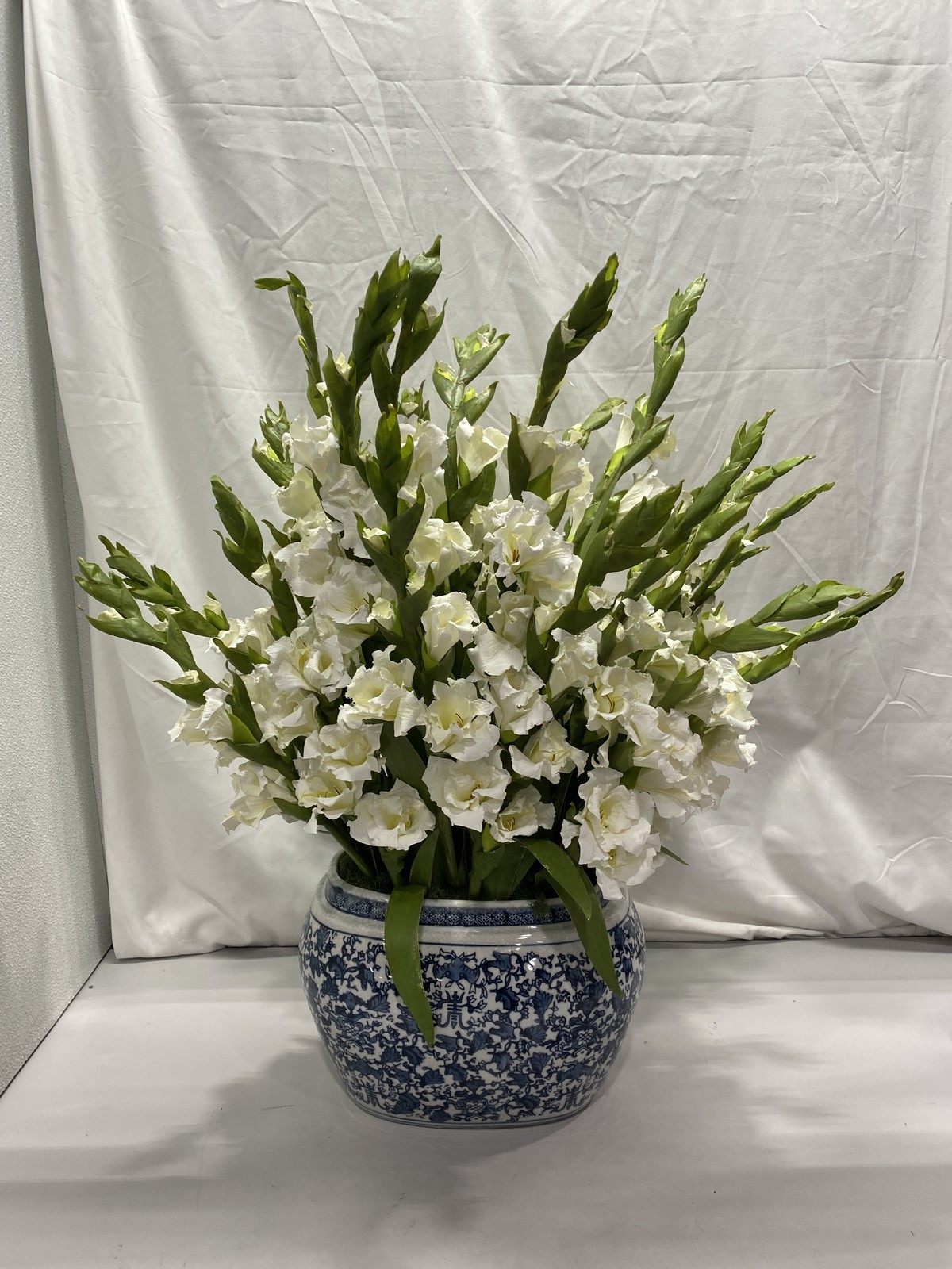 Wineward Home Gladiolus Arrangement In Oval Plater 29in
