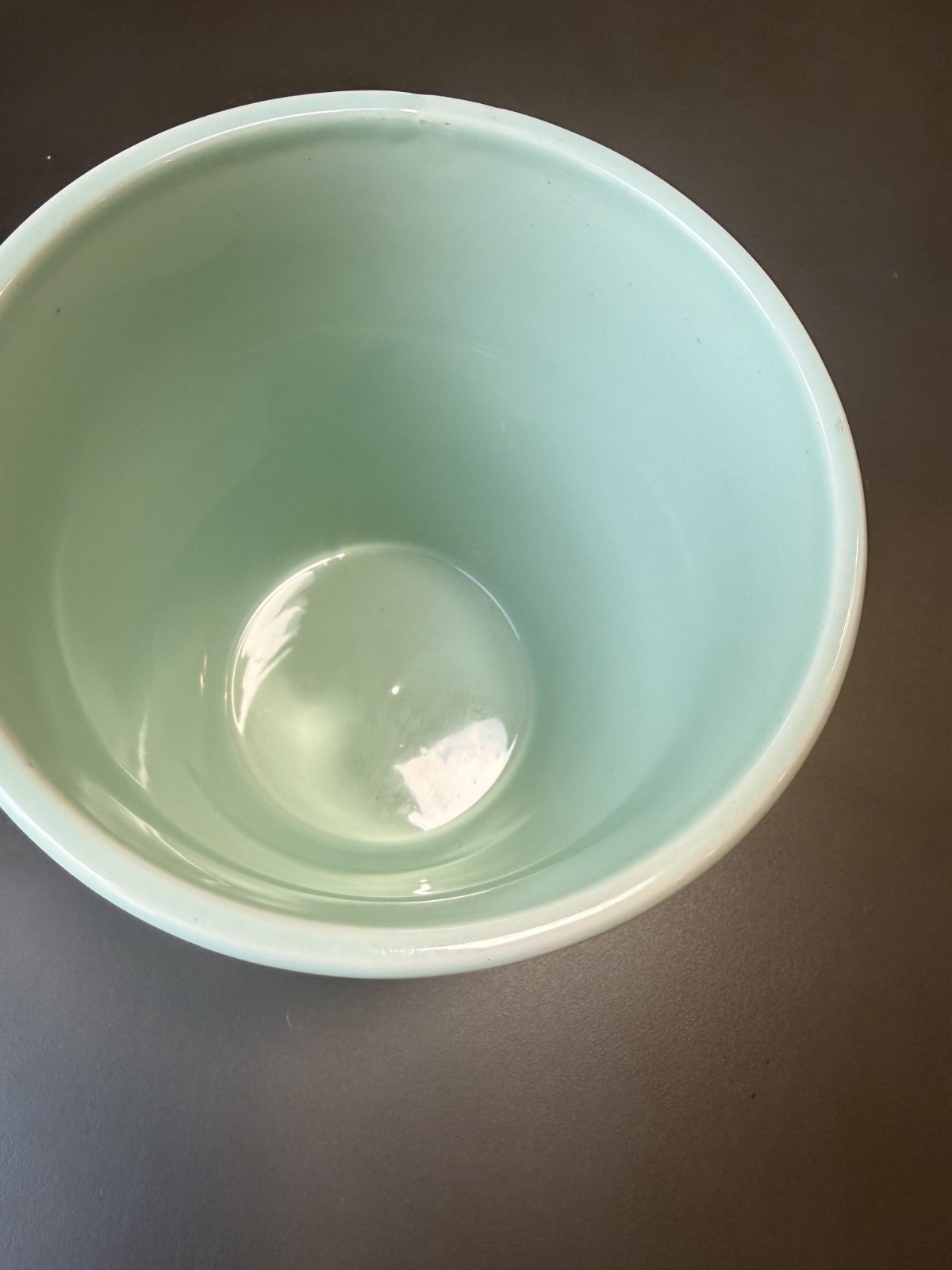 Lt. Green Floral Relief Pattern Ceramic Vase, Plant Pot or Utensil Holder 5.5″