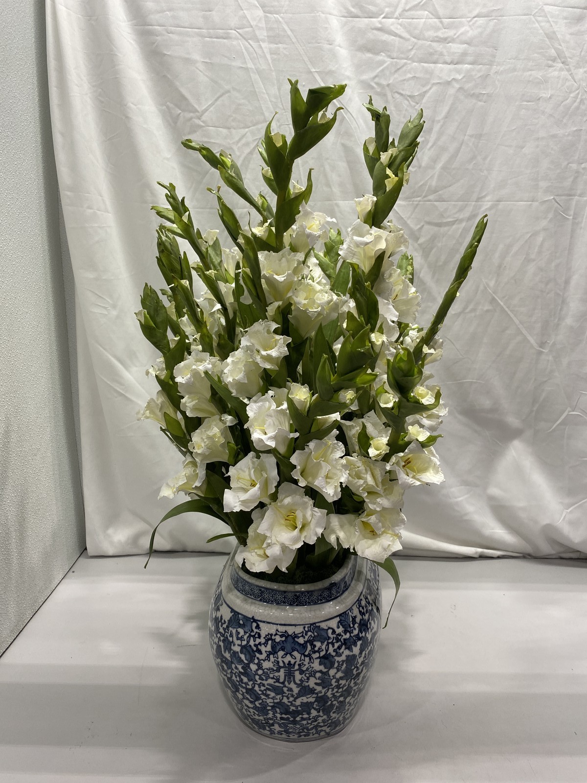 Wineward Home Gladiolus Arrangement In Oval Plater 29in