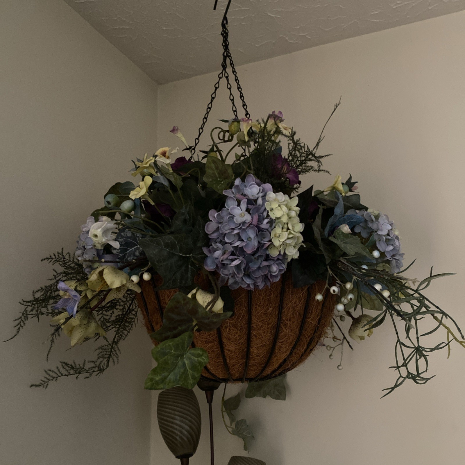 Artificial Hanging Flowers In Basket Silk Vine Plants Flower w/ Flowerpot Basket