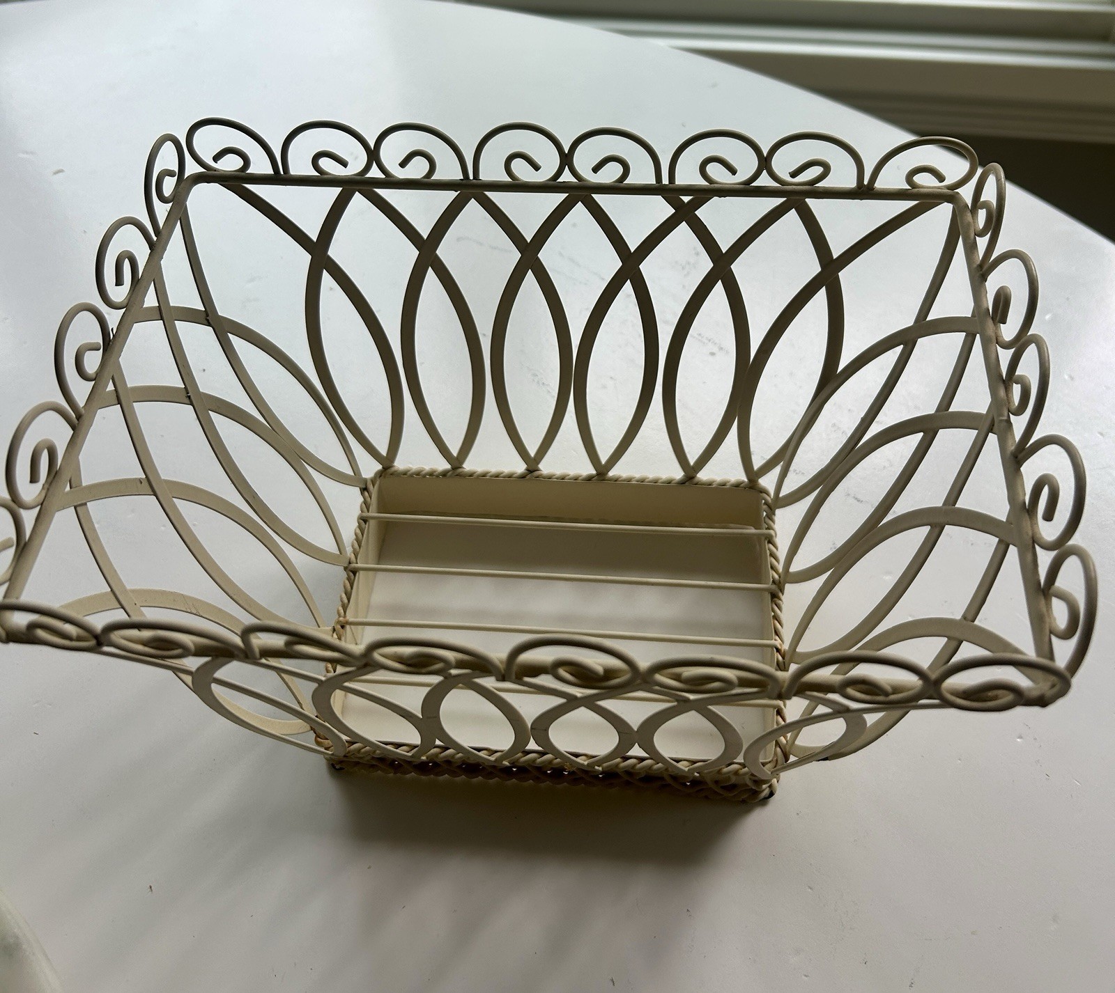Vtg Metal Wire Basket Shabby Chic French Country Cachepot Plant Pot Holder