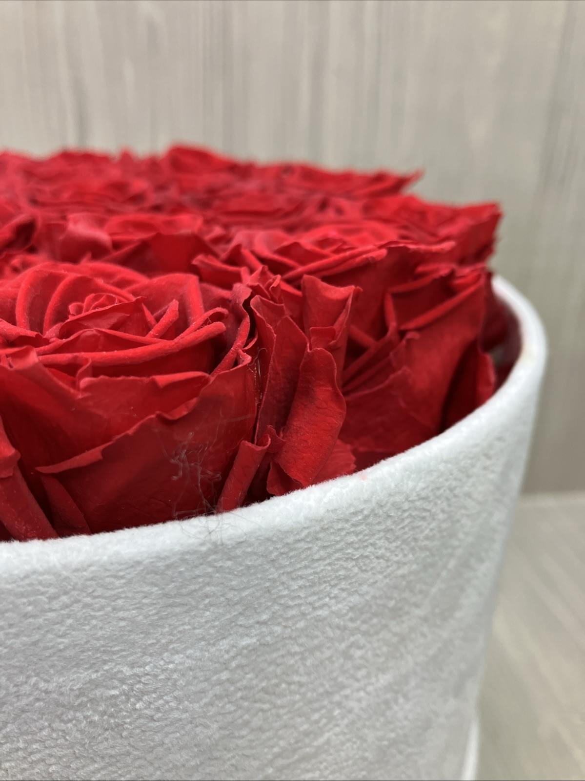Red Rose Flower Box Arrangement Centerpiece in White Box Floral & Garden Décor