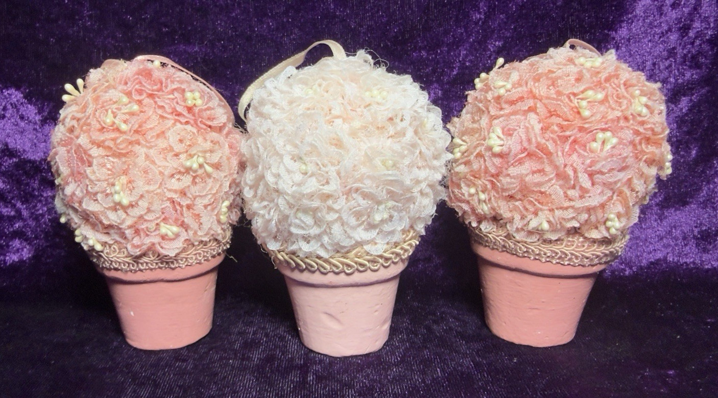 Victorian Ornaments Floral Bouquet Topiary Pink White Shabby Chic Rose Decor