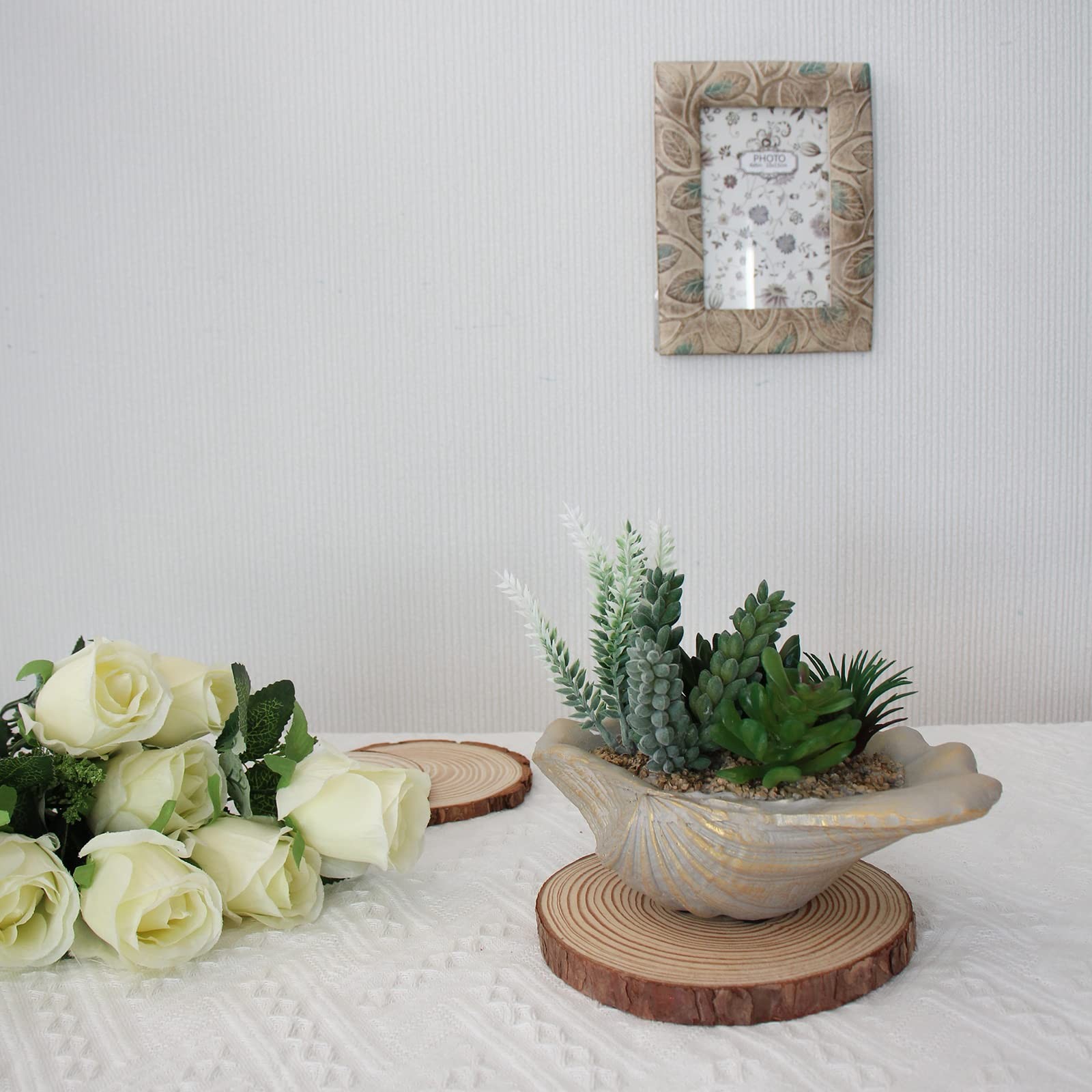 Resin Decorative artificial succulent arrangement in shell-shaped planter