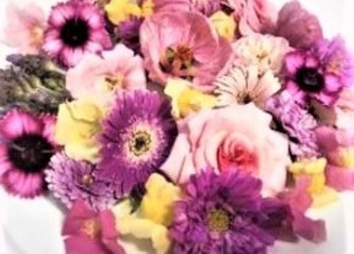 FRESH EDIBLE FLOWERS Pink Collection 50-75 Free Overnight Ship WEDNESDAYS