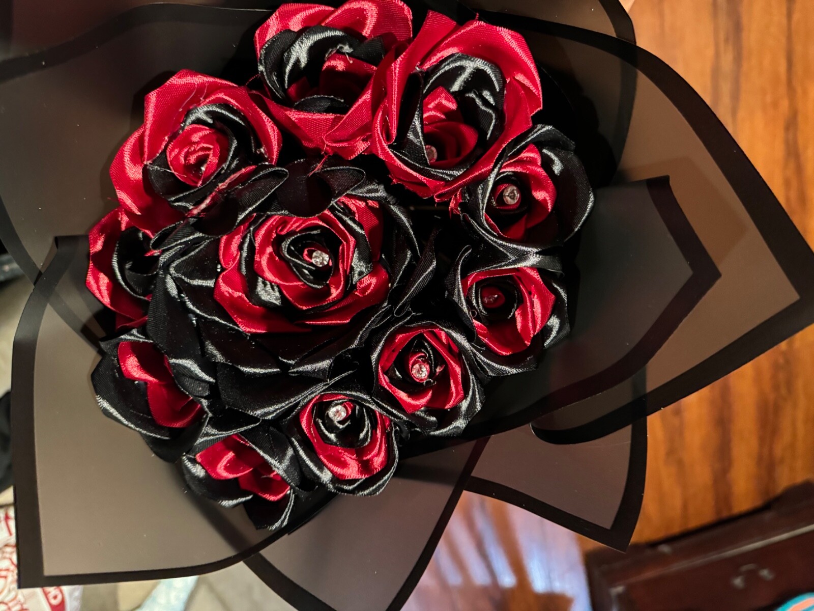 12 Flores Artificiales Rosas De Seda Ramo De Novia Nupcial Falso, Rojo Oscuro