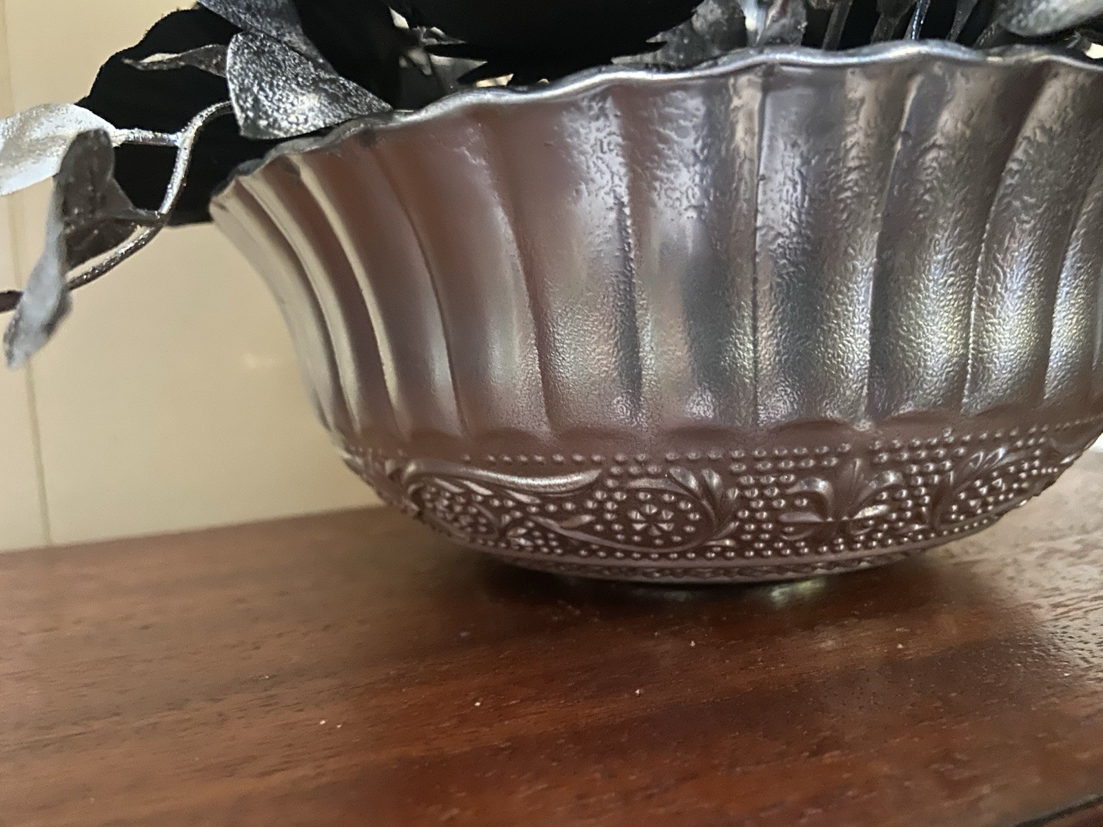 Handcrafted Black And Silver Glitter Rose Arrangement