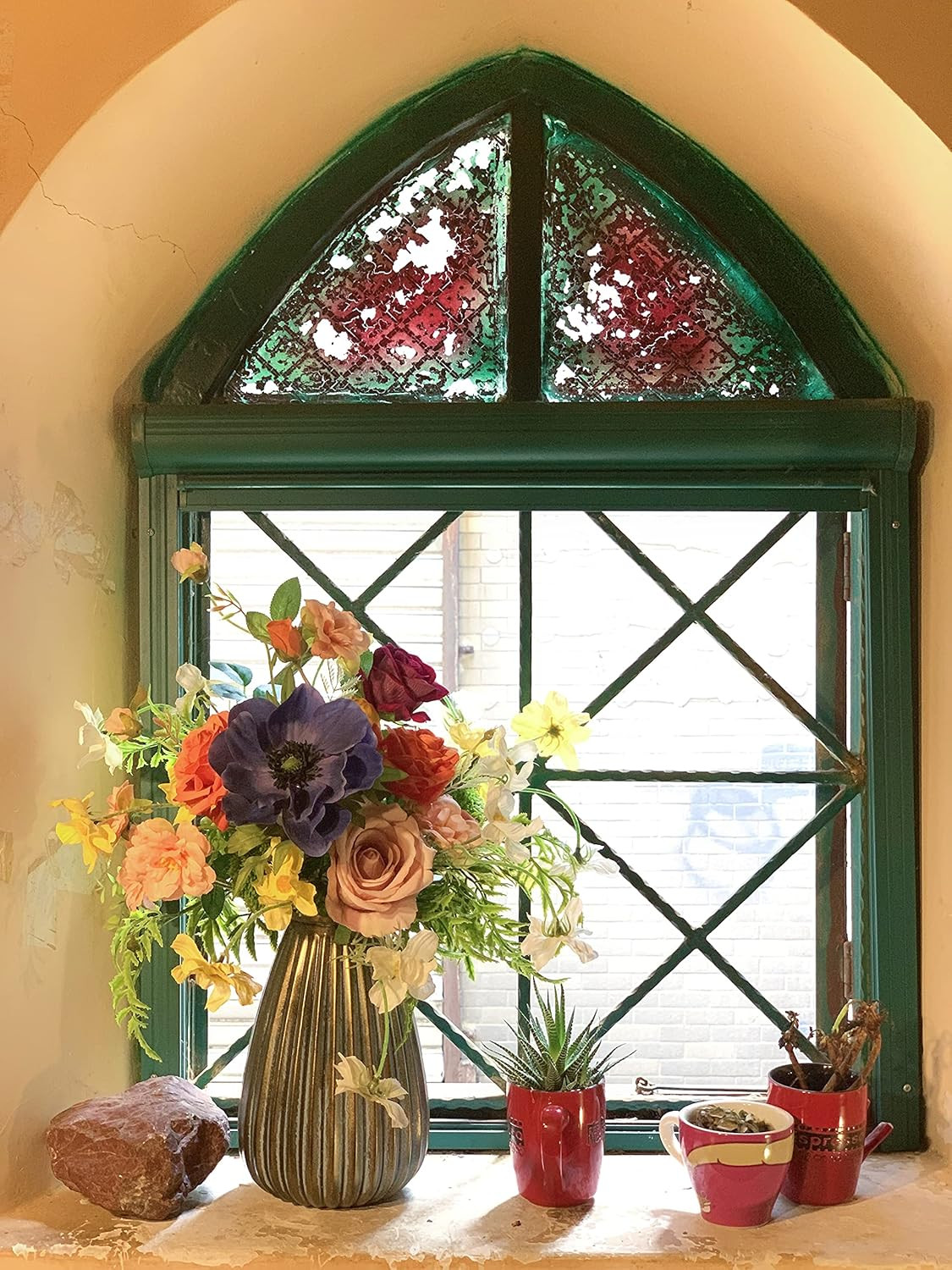 Artificial Faux Flowers in Vase, Silk Flower Arrangement Artificial Floral Cente
