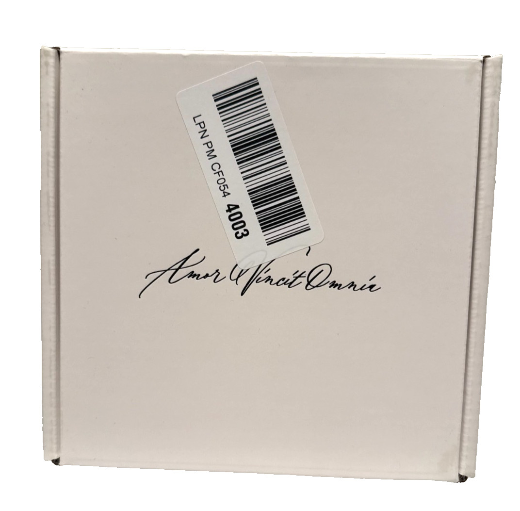 Amor Veritas Omnia Luxury Preserved Rose in Acrylic Display Box – Eternal Rose