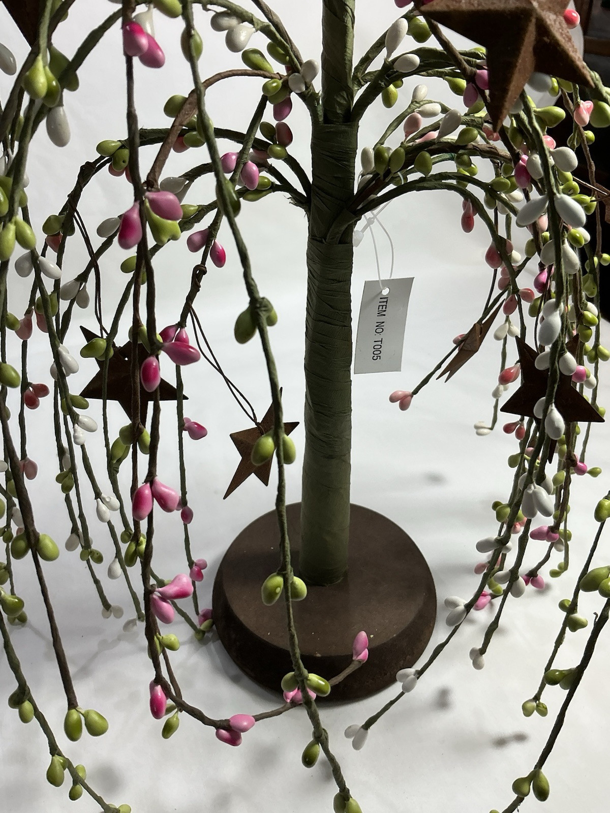NEW Primitive Pink, Lime Green, White, Pip Berry 13” Willow Tree W/Rusty Stars
