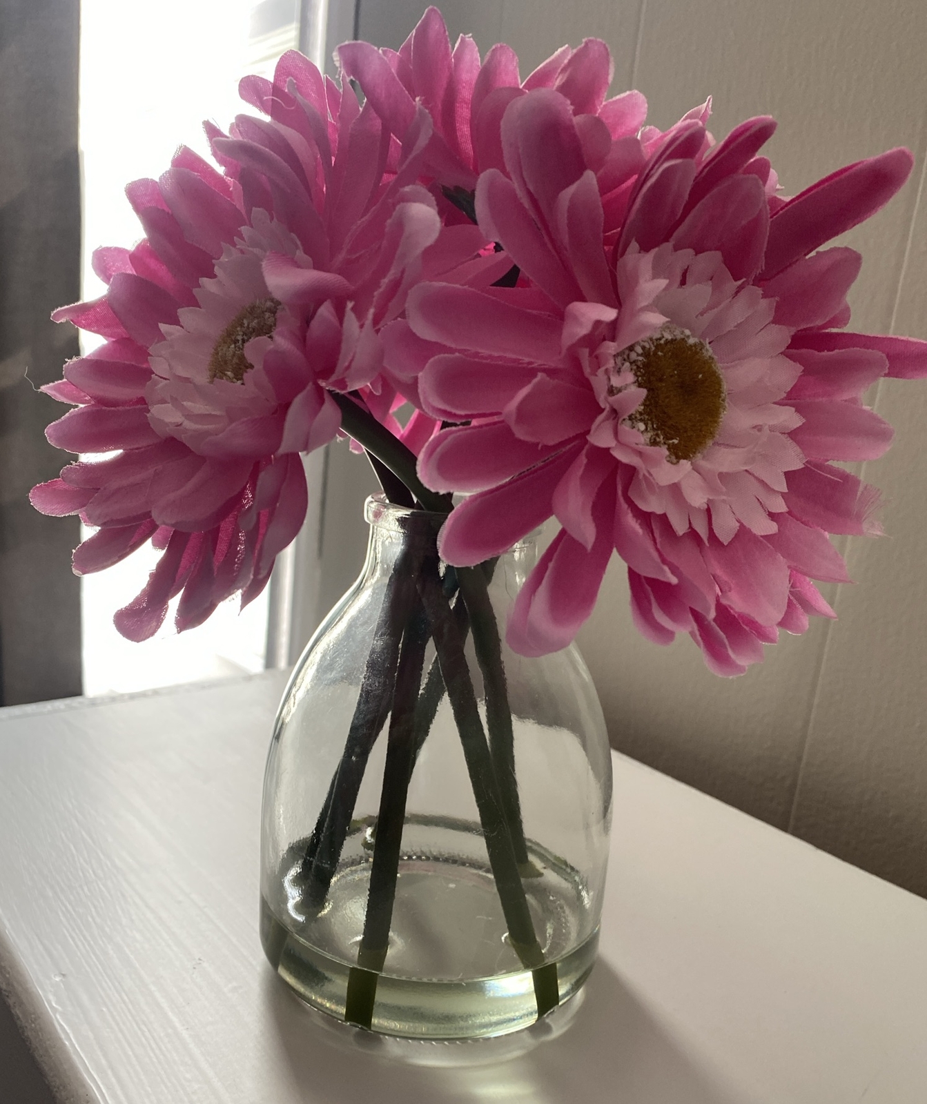 Faux GERBERA FLOWER Arrangement in Clear GLASS VASE PINK YELLOW GREEN PRETTY!