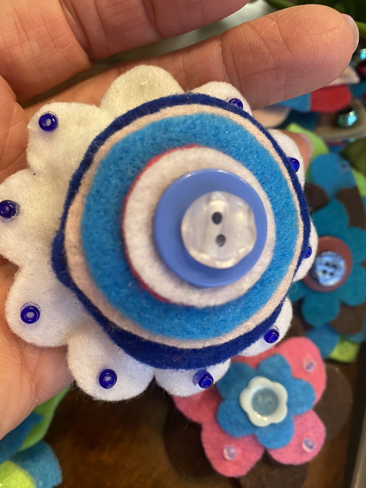 Lot of 8 PUFFY Beautiful Hand Cut Felt & Buttons FLOWERS Cottage CORE 3-5″