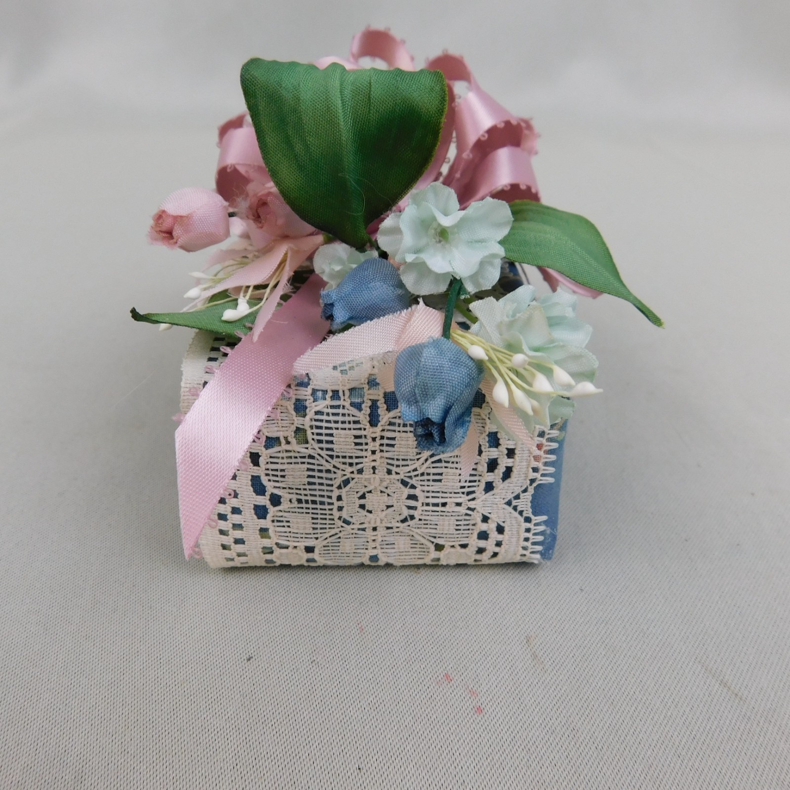 Vintage 80s 90s Floral Lace Handmade Decorated Match Box Style Decor #A387