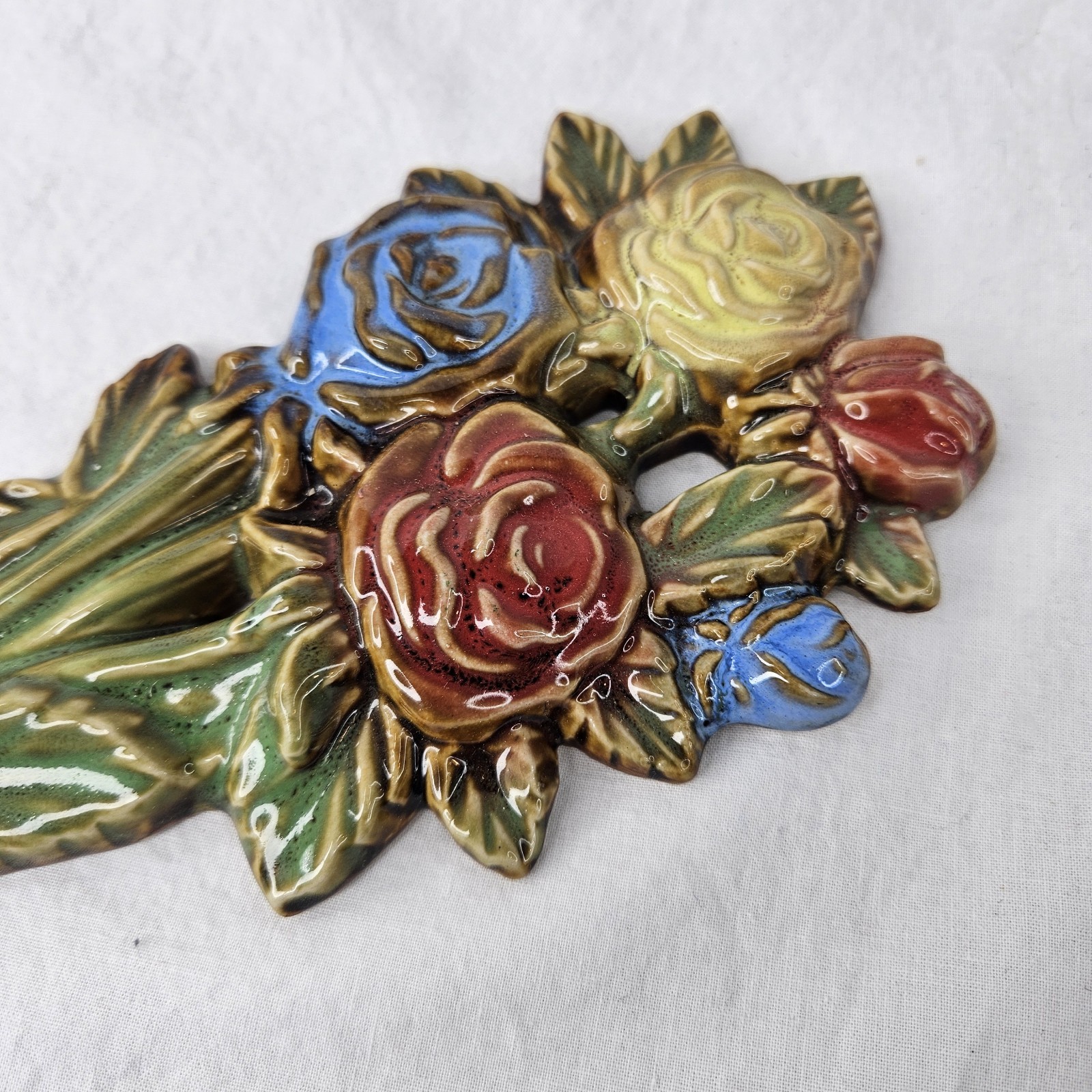 Ceramic Flowers Wall Hanging Decor Rose Bunch 9.25″x4.25″