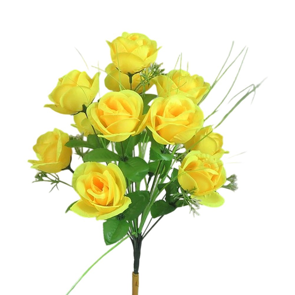 Artificial Roses Resembling Fresh Cut Flowers for Wedding and Banquet Setup