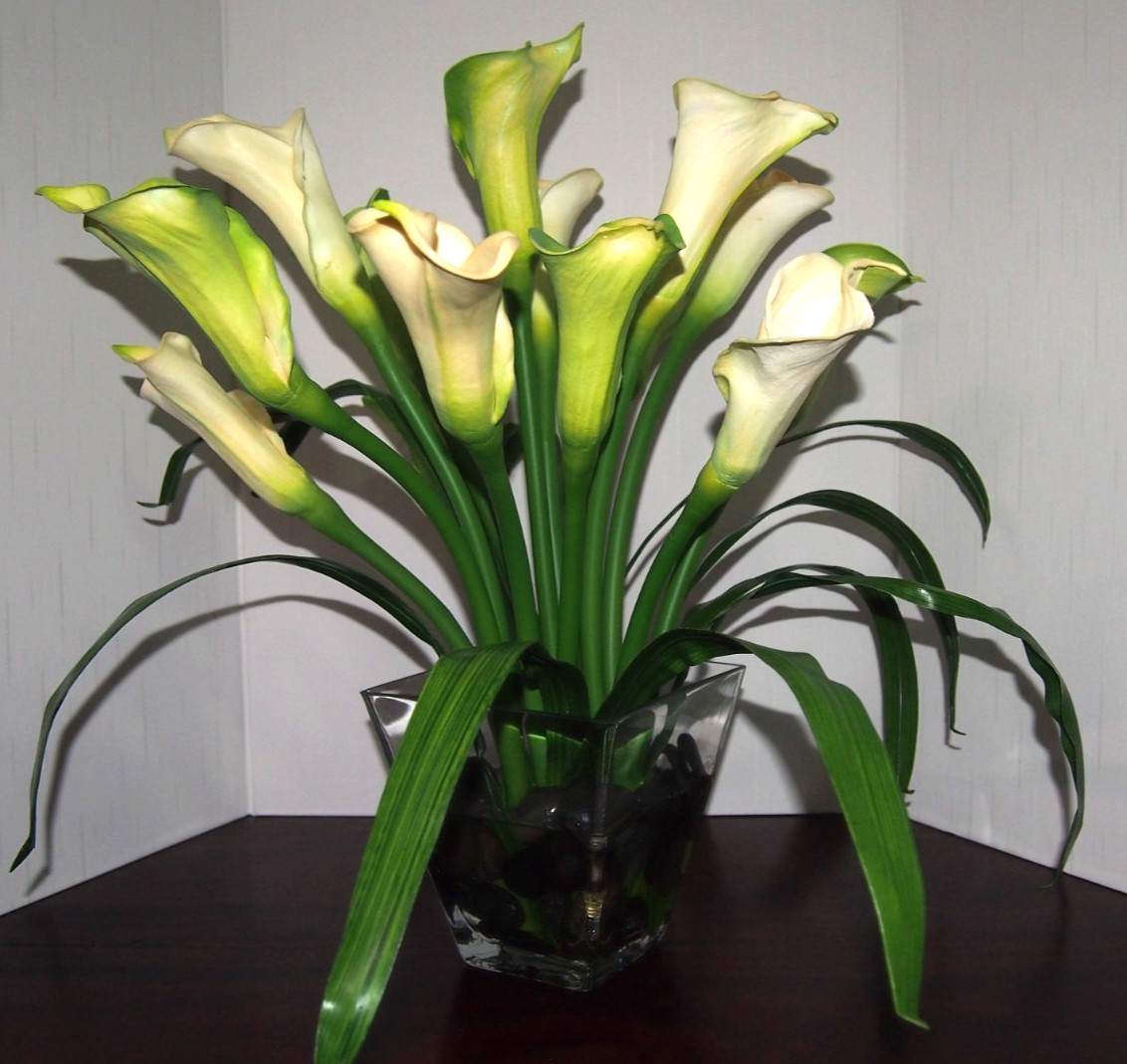 White/Green Calla Lilies Silk Flower Arrangemet With Acrylic Water & River Rocks