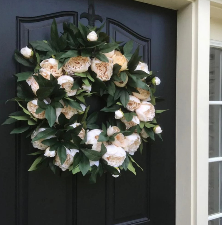 Exquisite Floral Garland Pendant: Elevate Your Festive Atmosphere with Beautiful