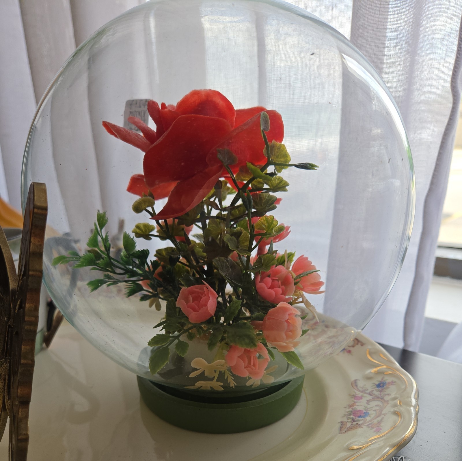 9” Silk Rose Flower Glass Dome Display w/ green base Case Vintage Retro