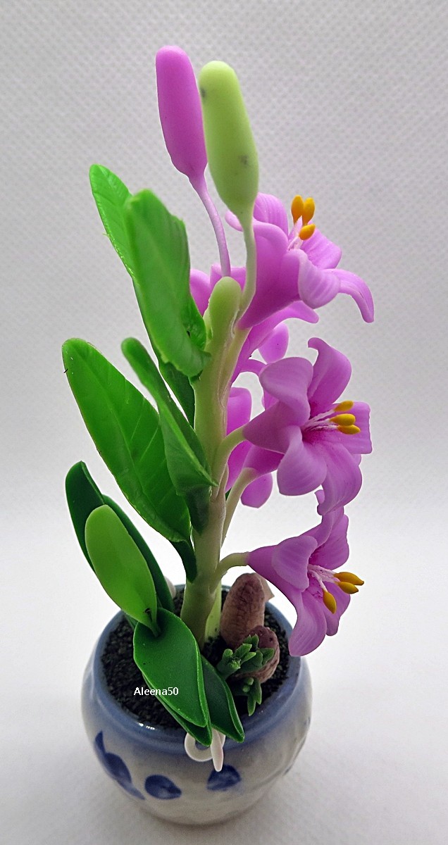US Stock 5″H Handmade Air Dry Clay Miniature Grandiflora Flower Arranged in Pot