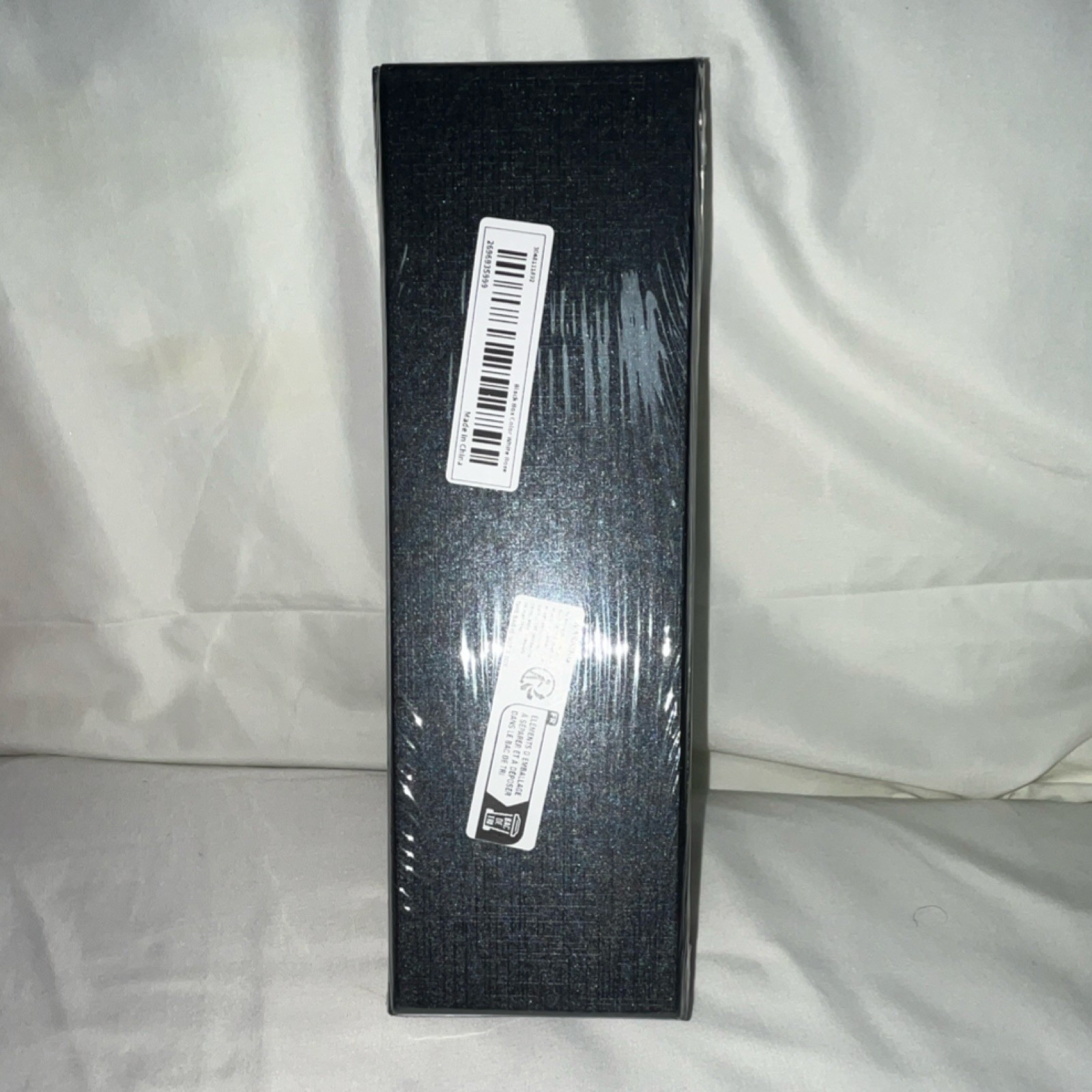 Artificial Multicolor Rose Flower Stem in Display Gift Box