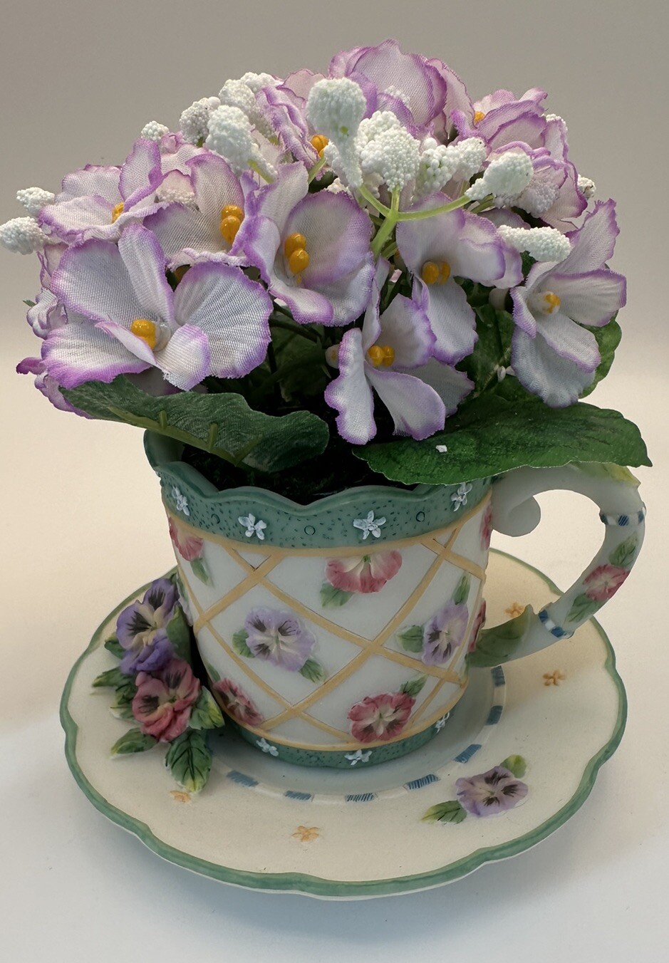 Set of 2 Resin Teacups Mug with Faux Flowers A Richesco Corp CottageCore Decor