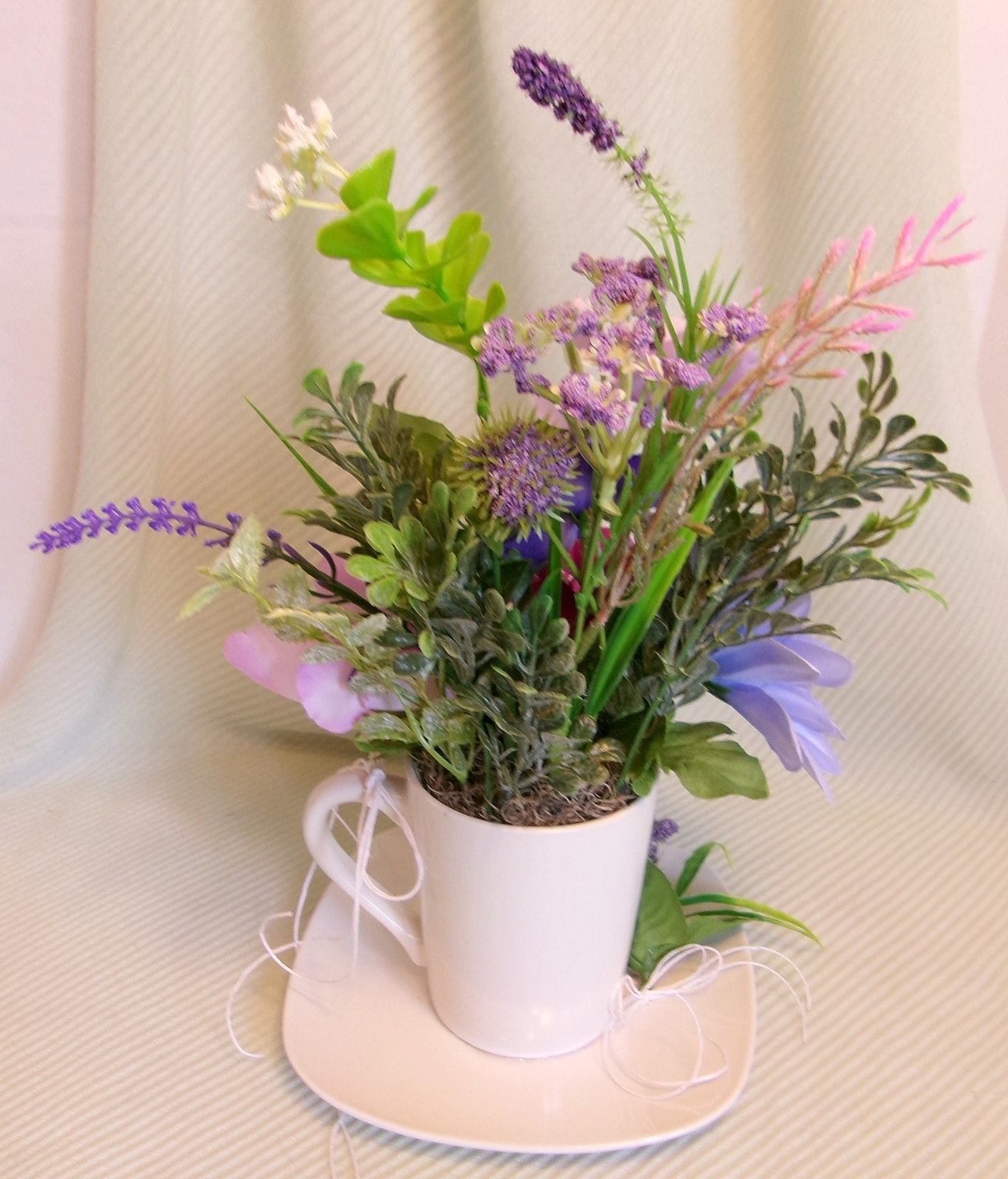 Floral Arrangement Lavender Purple Mix Silk Artificial Mug Plate Decoration New