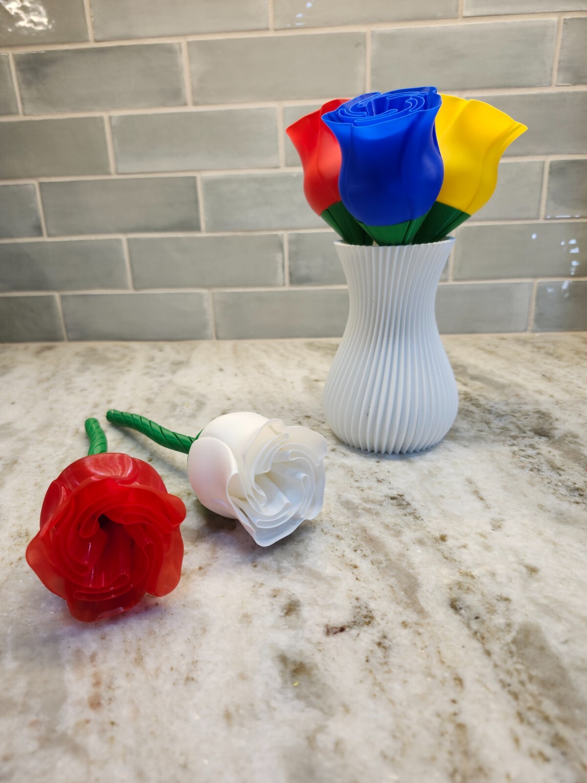 Beautiful 3D Printed Rose with Vase for Dry Flowers – Unique Home or Office Deco