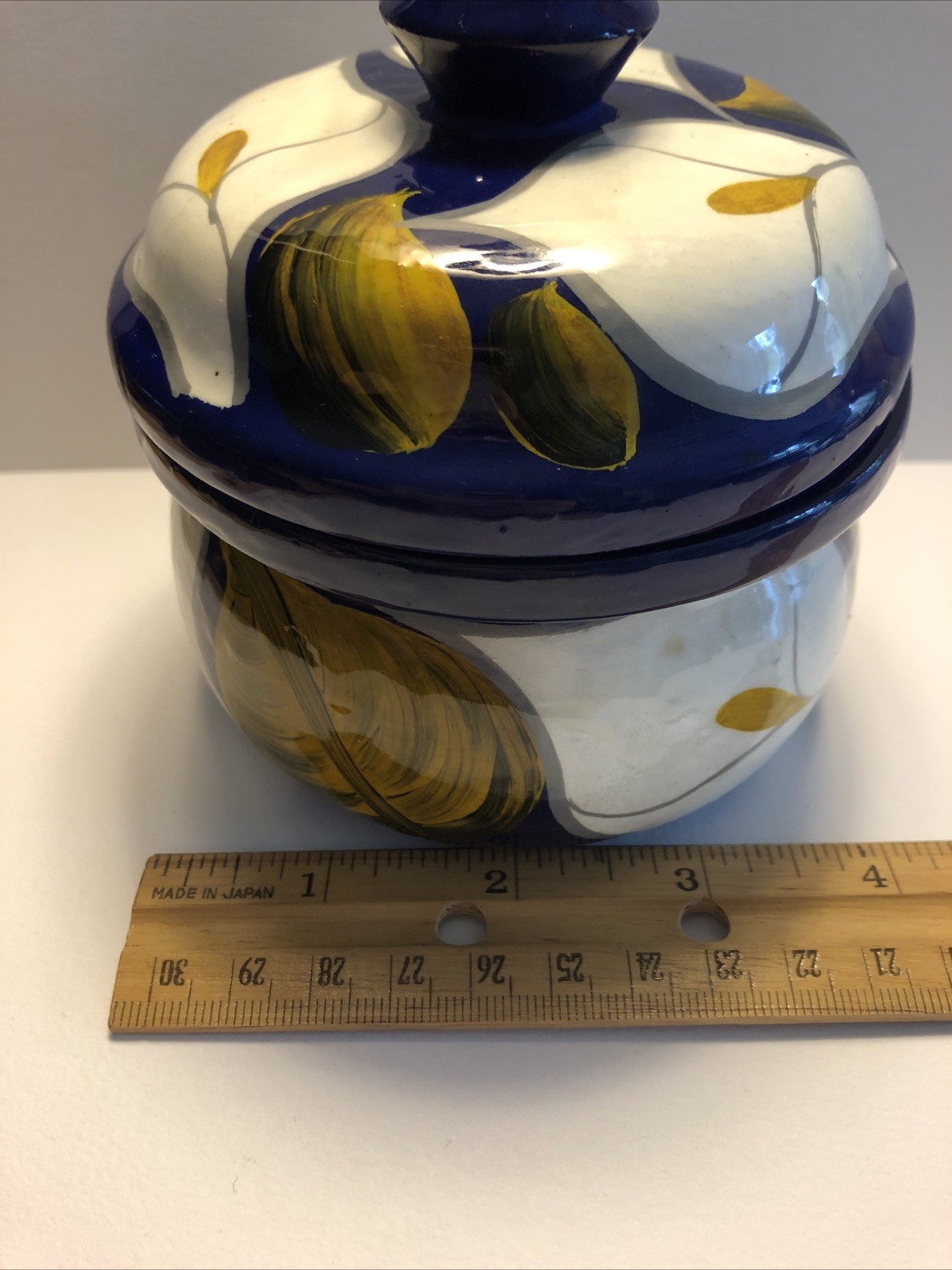 Wooden Container Trinket Holder w Lid Calla Lily Flower Painted Shellac Glossy
