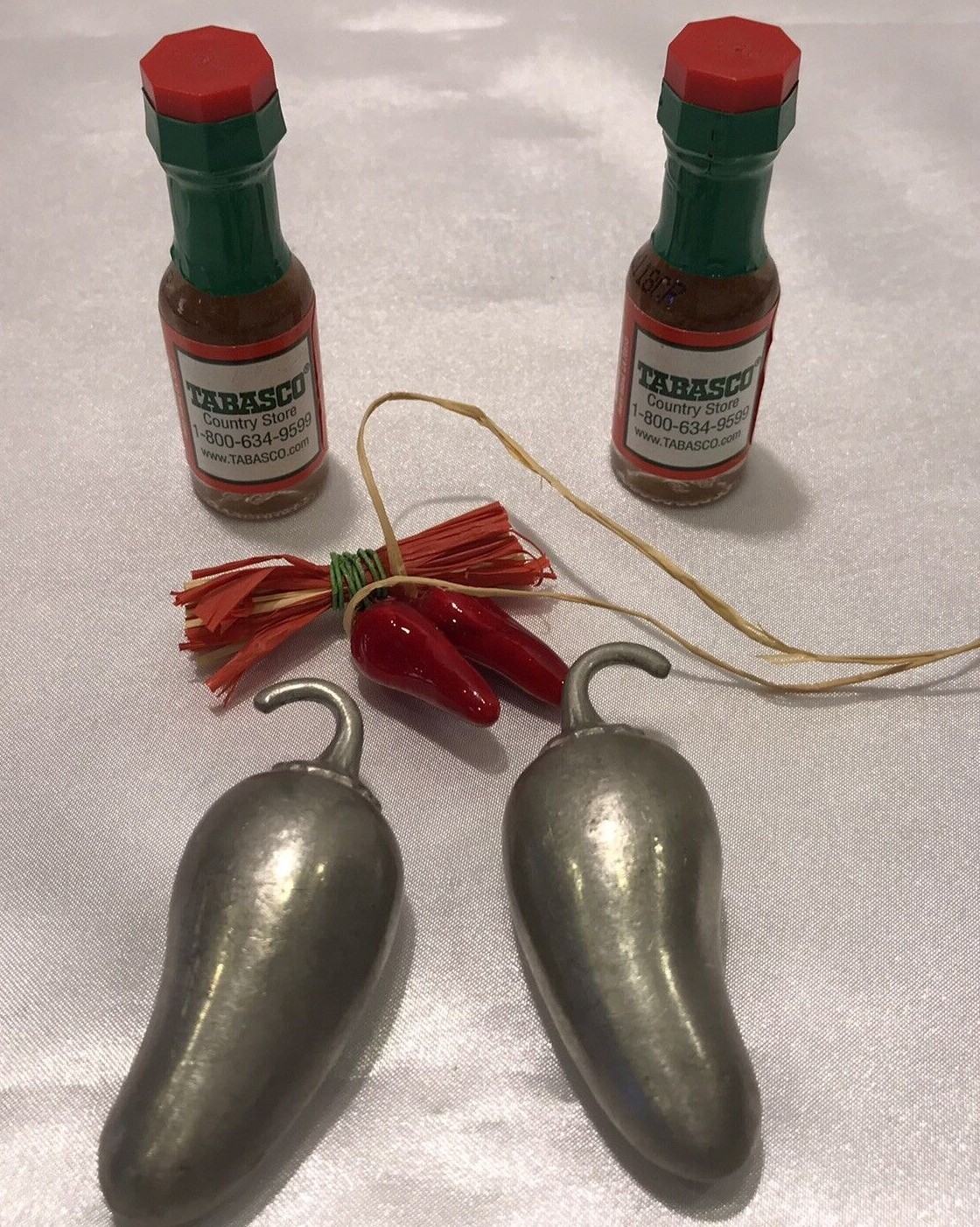Chili Pepper Paper Weights Metal Kitchen Bar Decorations Home Table Accent Hot