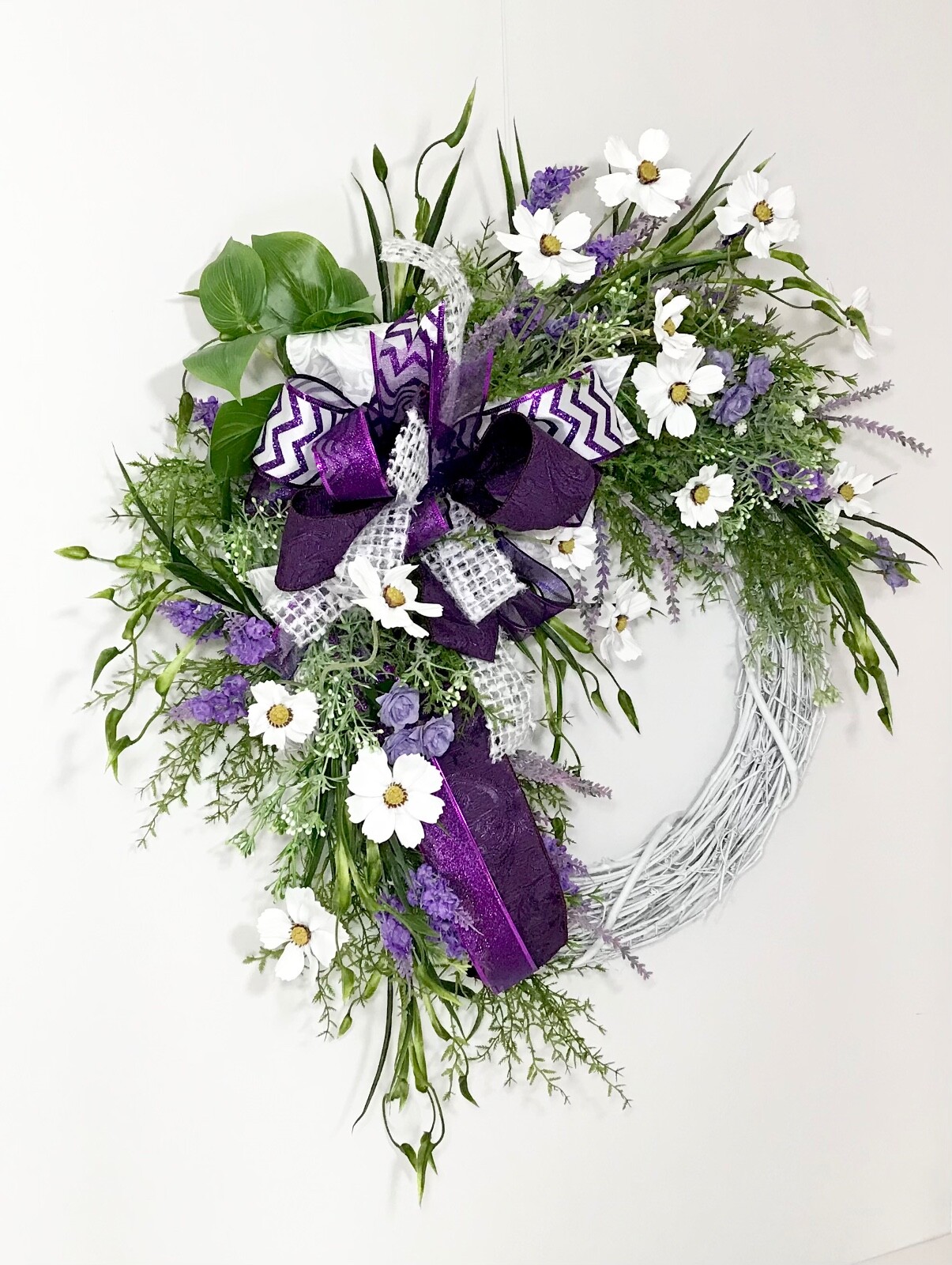 SPRING WHITE GRAPEVINE WREATH FRONT DOOR PURPLE SPRING FLOWERS HANDMADE NEW