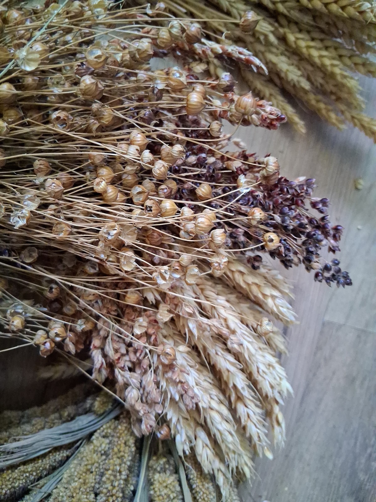 Natural Dried Flower/Wheat Wreath 15″ – Wall Or Door Decor And Wheat Stalks