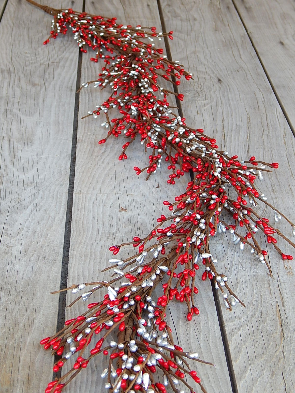 Red Silver Pip Berry Garland 55″ – Christmas/Anniversary – NEW