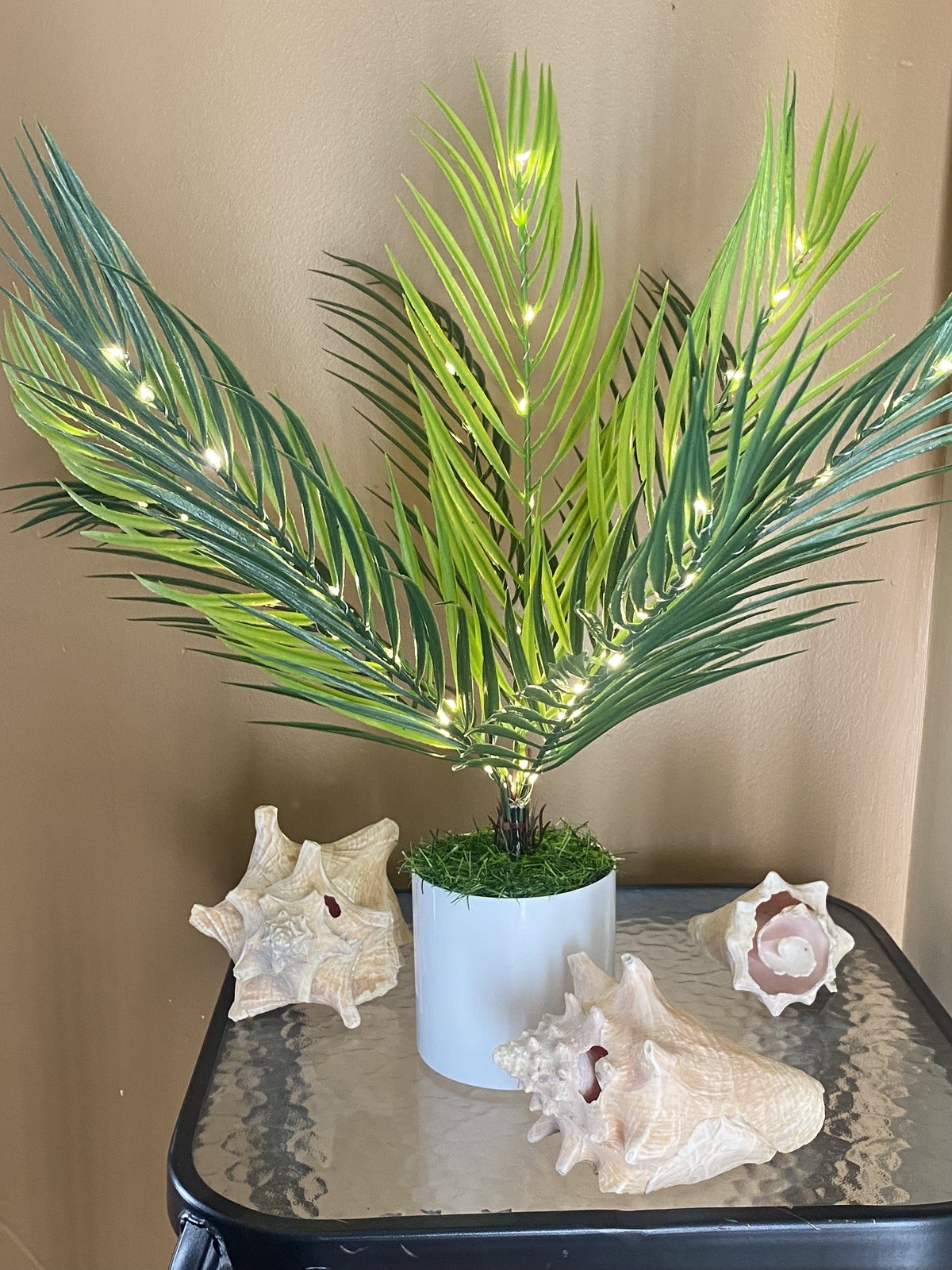 Palm Paradise 19″ Palm Tree Lamp by Twinkling Tree. Uses 3 AAA Batteries. NIB.