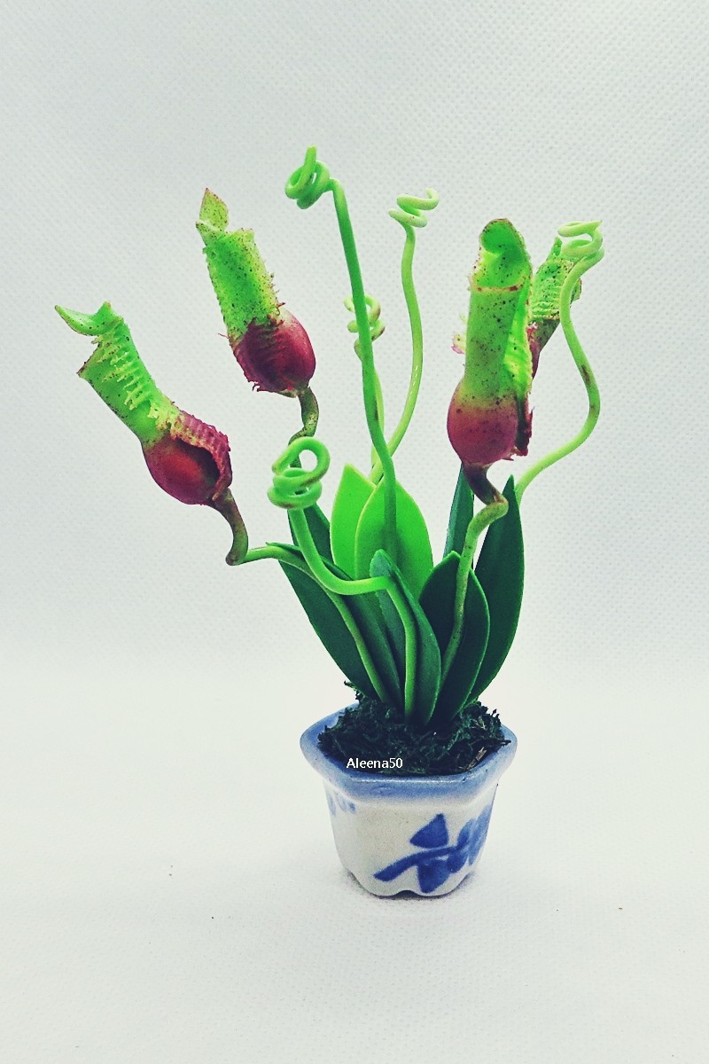US Stock 4.5″H Handmade ClayCrafted Miniature Artificial Pitcher Plant Nepenthes