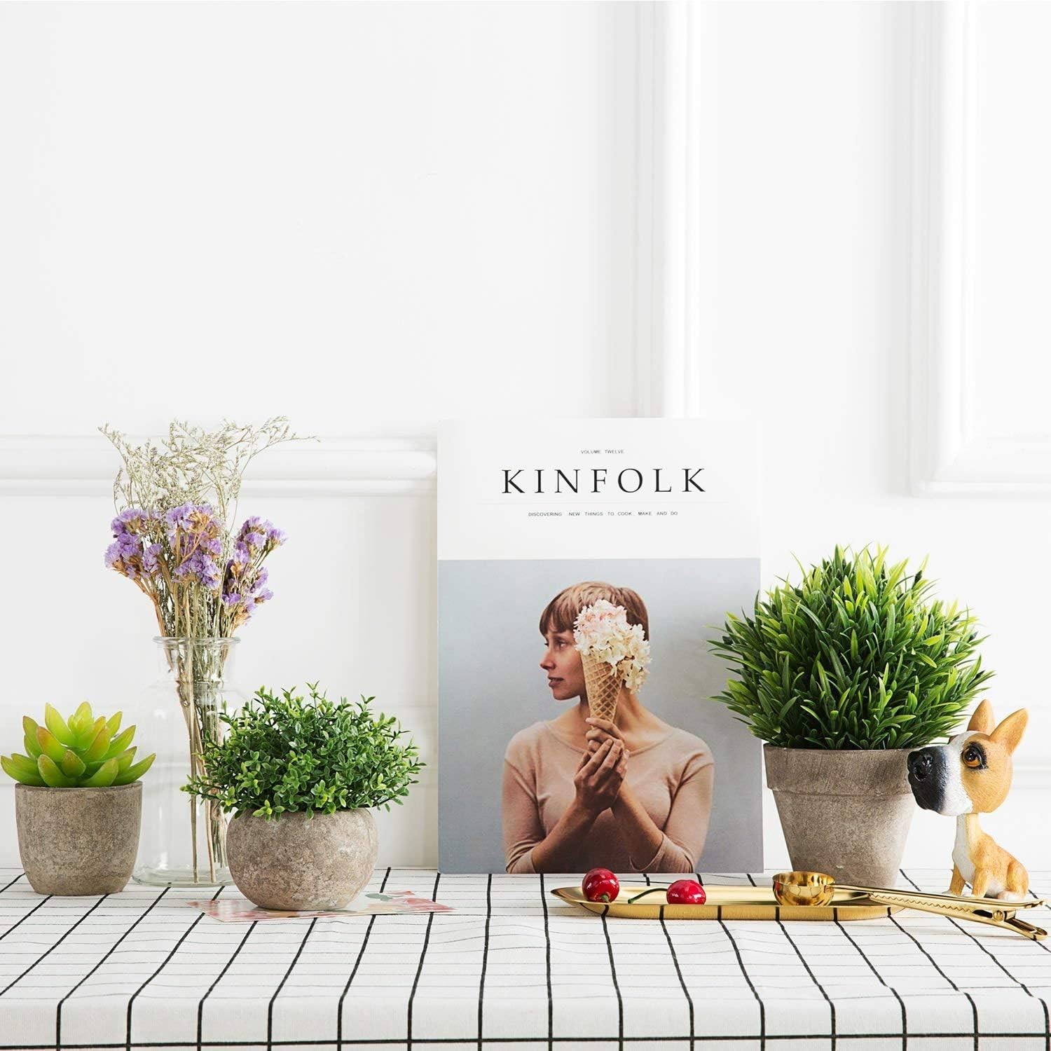 Elegant Mini Boxwood Topiary Plant – Dust Resistant and Eco-Friendly Decor