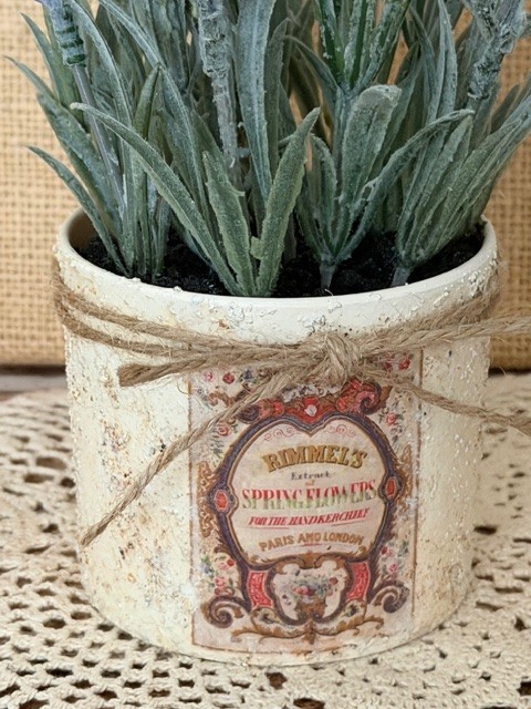 SMALL 8 1/2″ ARTIFICIAL PURPLE LAVENDER FLOWERS IN TEXTURED LITTLE POT W/ LABELS