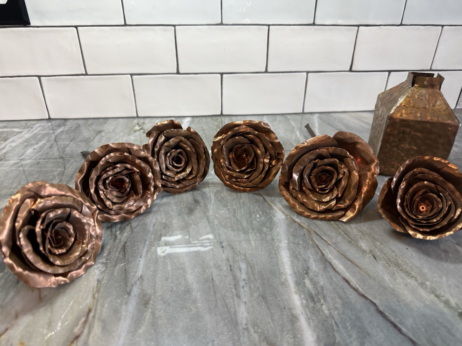 Roses Copper 1/2 Dozen Forever Roses On Stem In Container 🌹