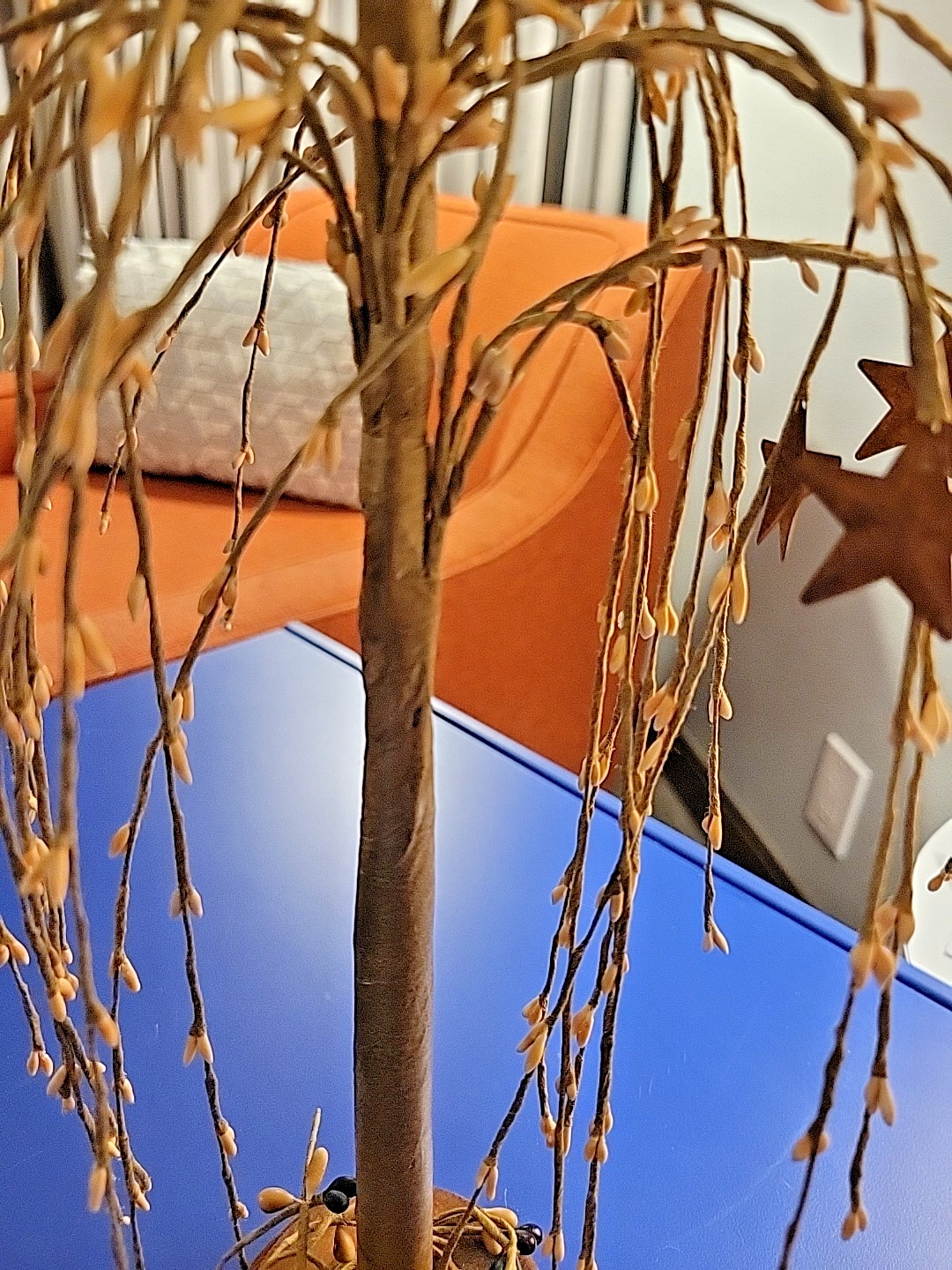Primitive Colonial Country Burgundy Pip Berry 11.5″ Willow Tree with Rusty Stars