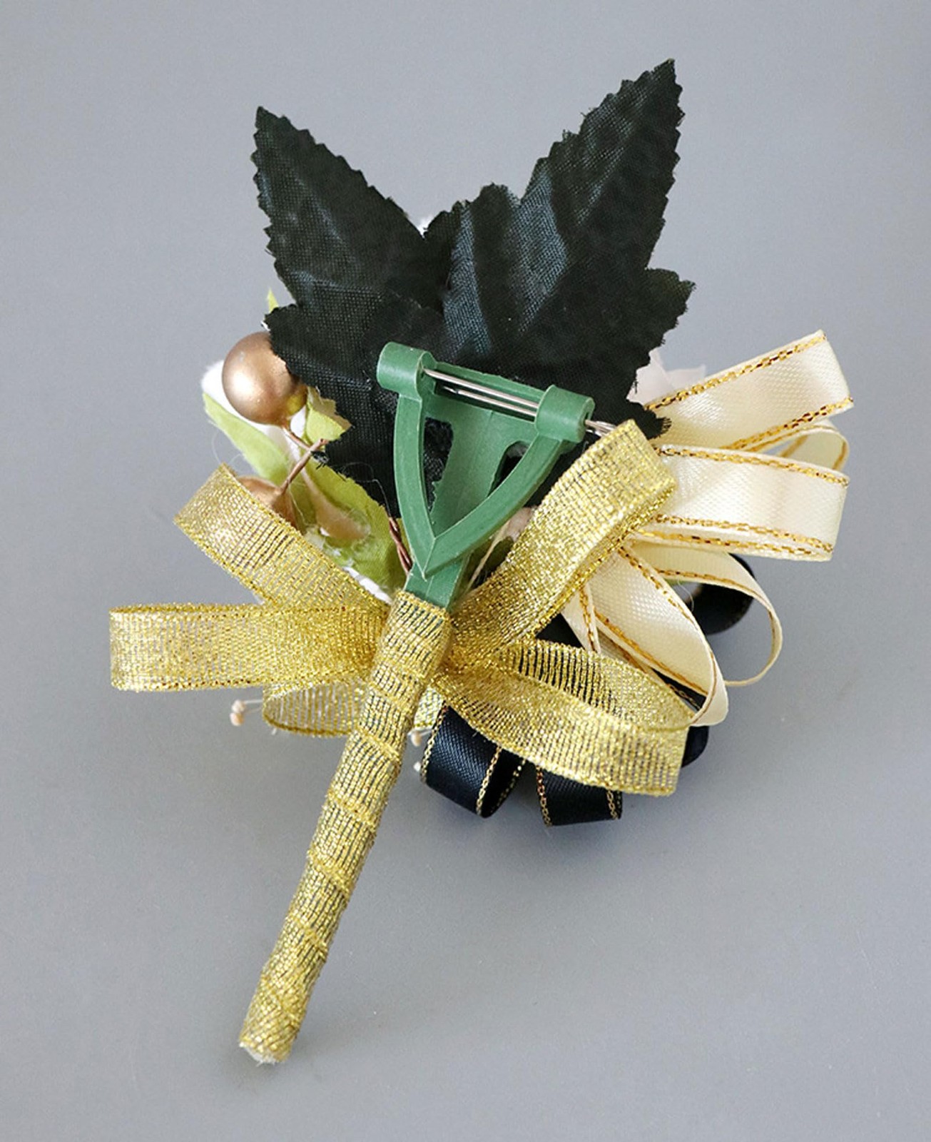2 PCS Ivory Black Rose Wrist Corsage Boutonniere Set Wedding Prom Flower Suit