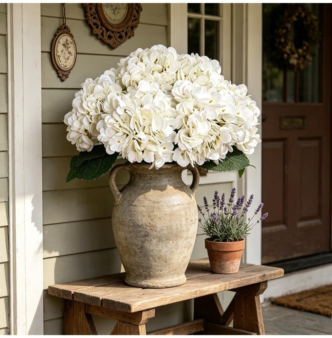 Kimura’s Cabin 6 Pcs. White Silk Hydrangea Flowers-17.7″ Tall-NEW IN ORIG BOX