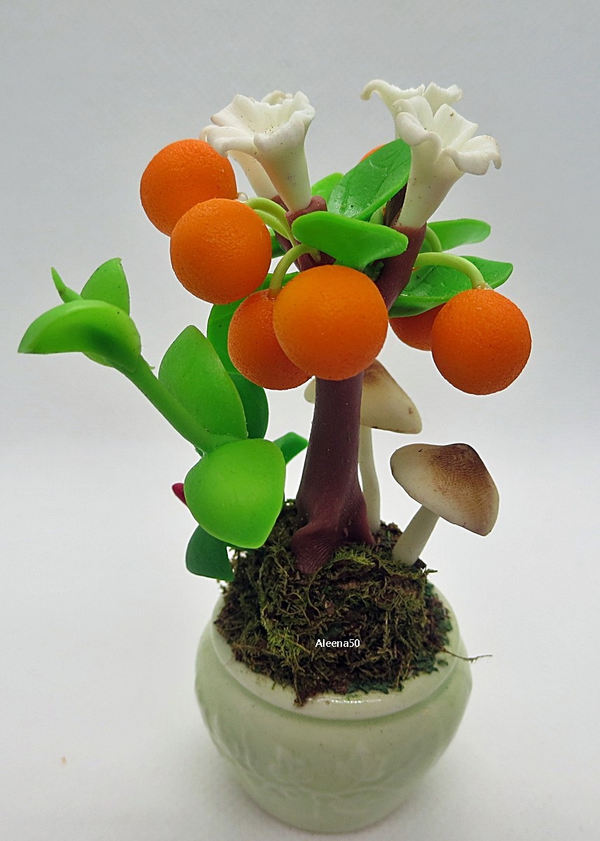 US Stock 4″H Handmade Air-Dry-Clay Miniature Orange Tree Arranged in Pot