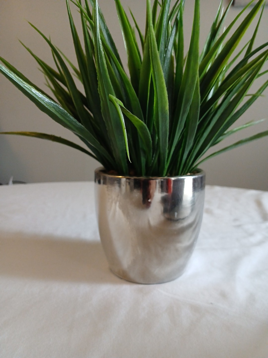 10 Inch Faux Grass Leaf Plant With Chrome Finished Planter