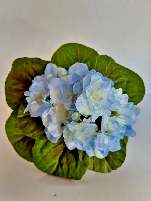 8″ ARTIFICIAL Semi-Miniature African Violet – no pot.